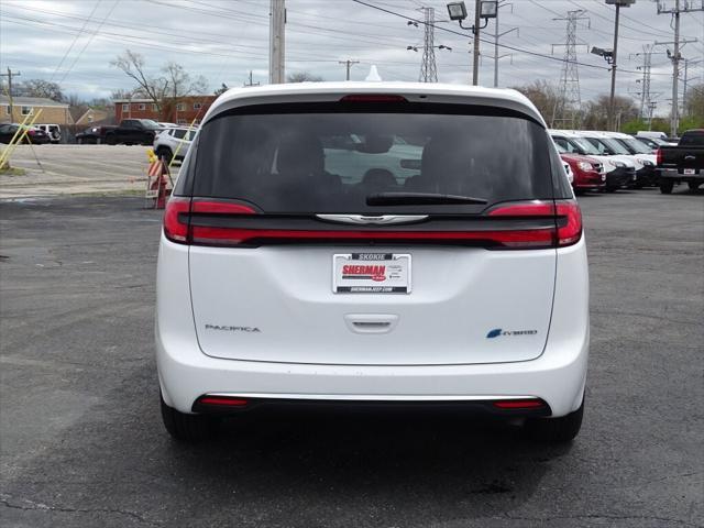 used 2022 Chrysler Pacifica Hybrid car, priced at $27,500