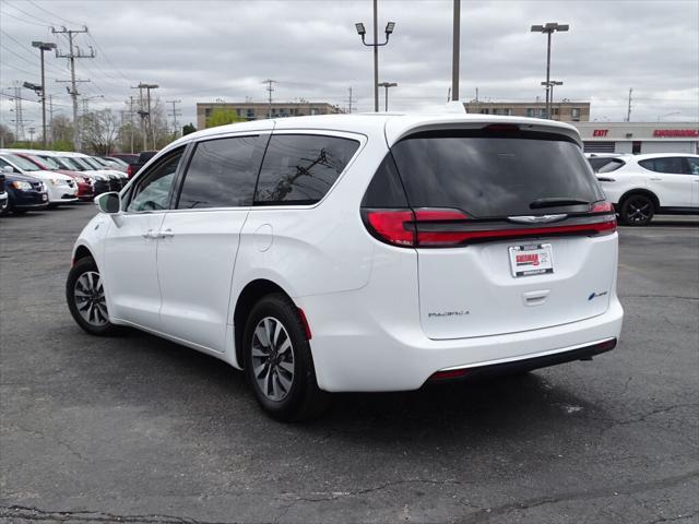 used 2022 Chrysler Pacifica Hybrid car, priced at $27,500