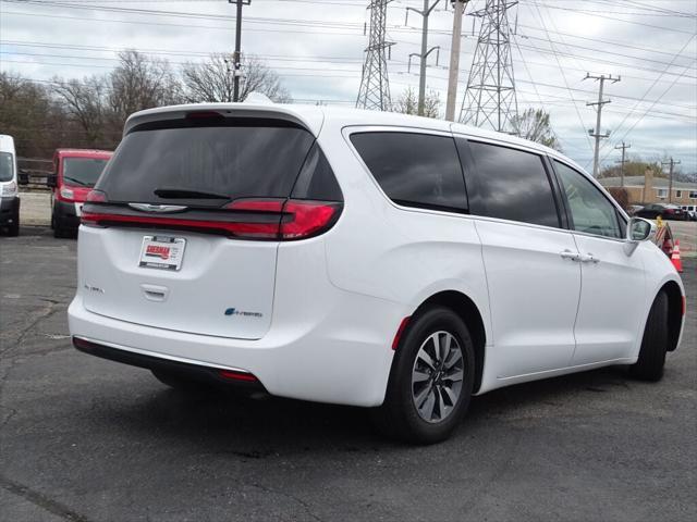 used 2022 Chrysler Pacifica Hybrid car, priced at $27,500