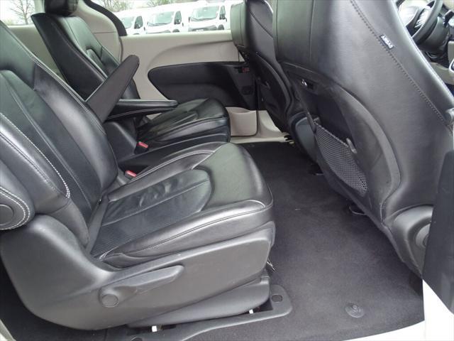 used 2022 Chrysler Pacifica Hybrid car, priced at $27,500