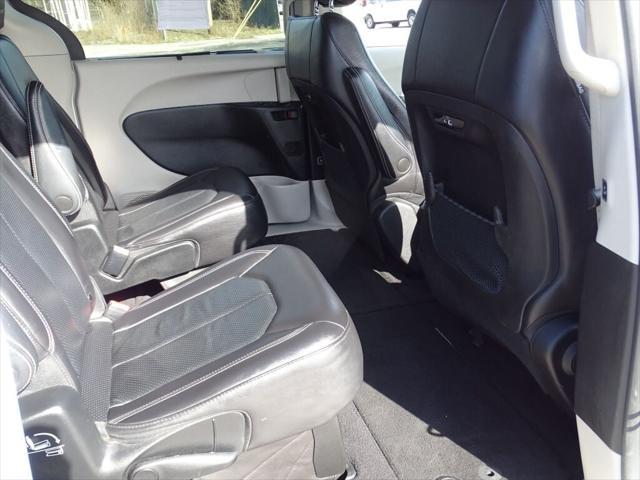 used 2022 Chrysler Pacifica car, priced at $22,000