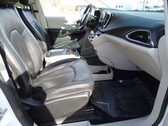 used 2022 Chrysler Pacifica car, priced at $22,000