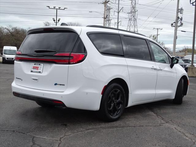 used 2023 Chrysler Pacifica car, priced at $27,031