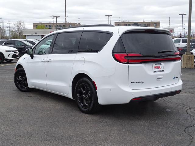 used 2023 Chrysler Pacifica car, priced at $27,031