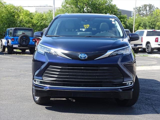 used 2022 Toyota Sienna car, priced at $55,900