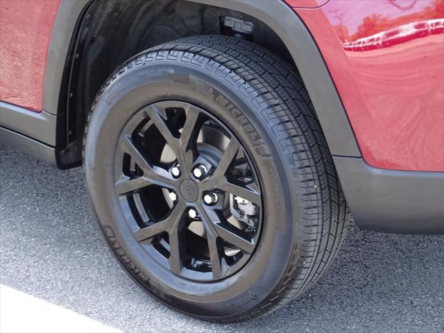 used 2024 Jeep Grand Cherokee car, priced at $40,000