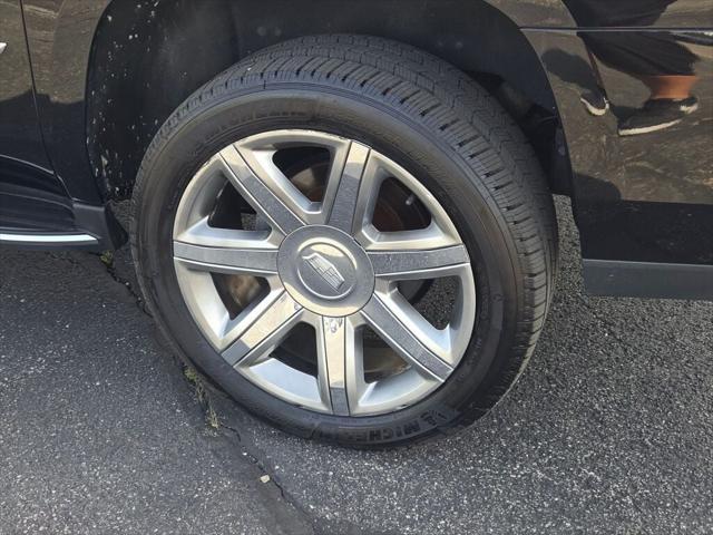 used 2018 Cadillac Escalade ESV car, priced at $39,000
