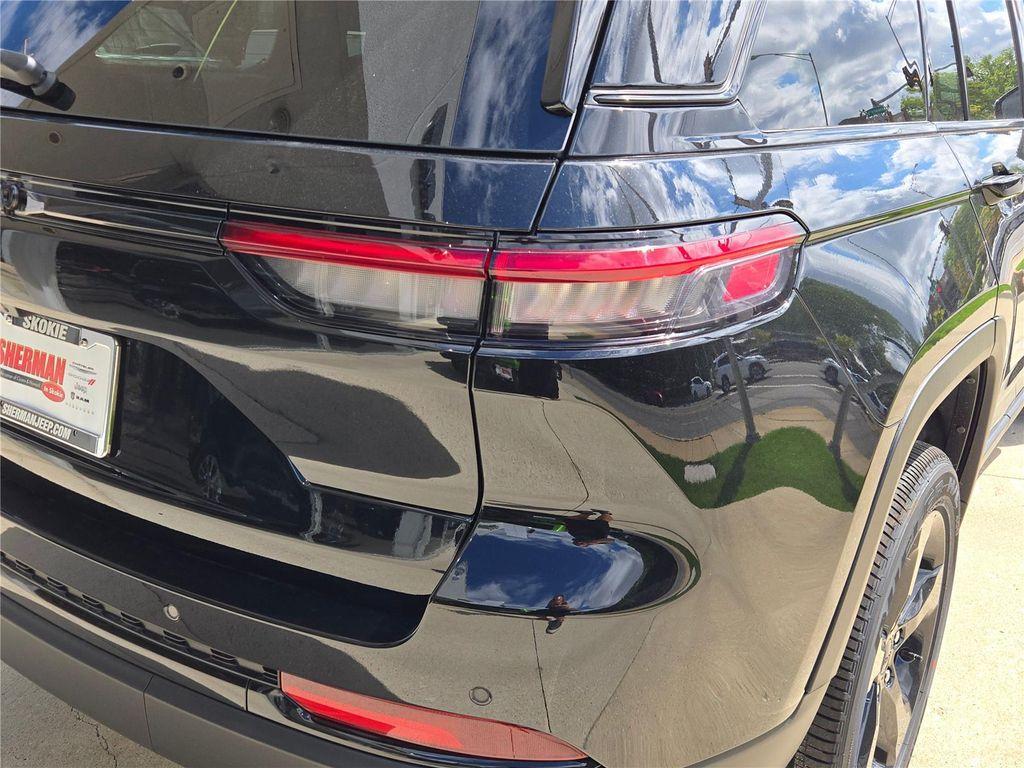 new 2025 Jeep Grand Cherokee car, priced at $41,125