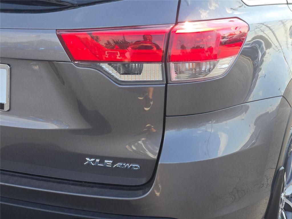 used 2019 Toyota Highlander car, priced at $25,230
