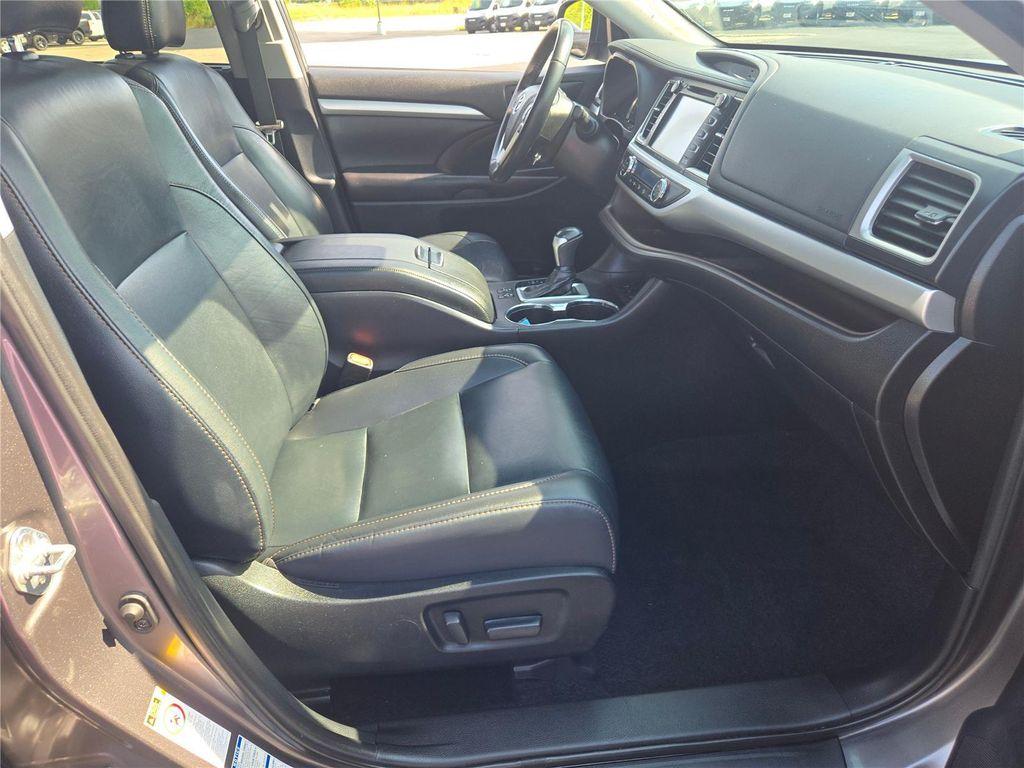 used 2019 Toyota Highlander car, priced at $25,230