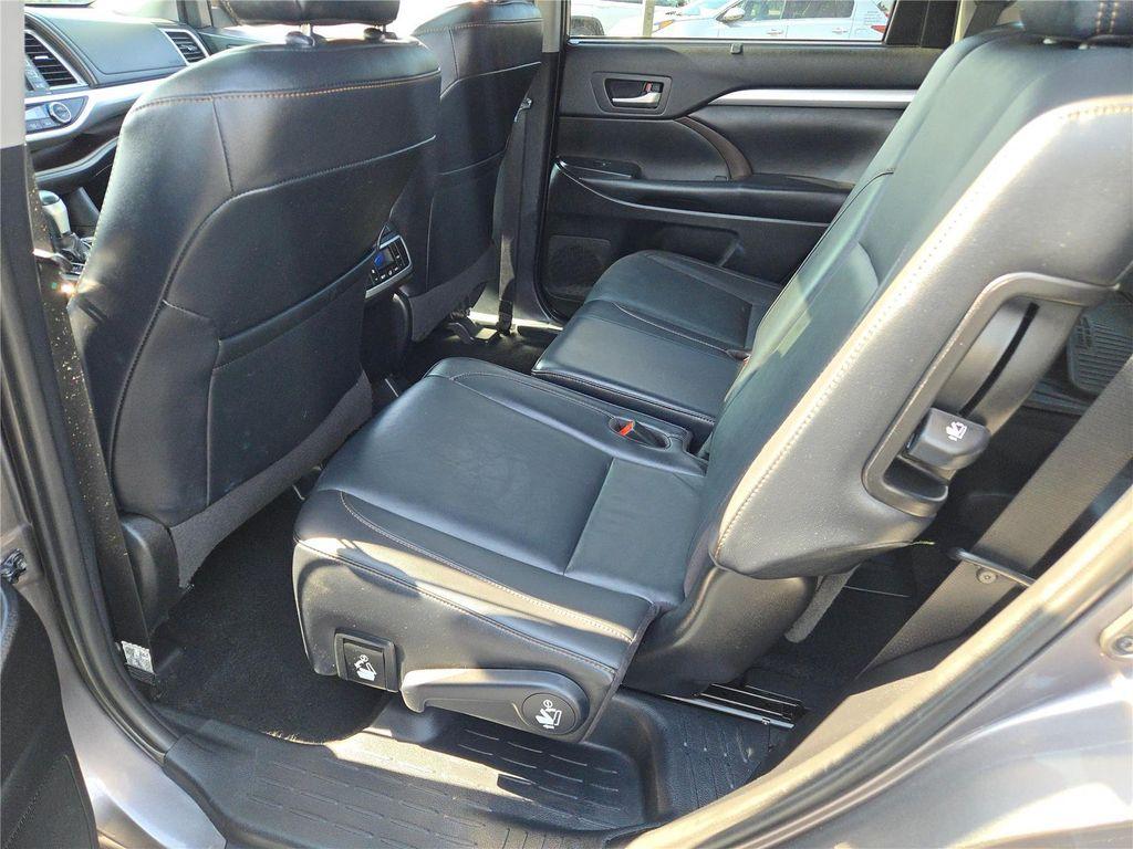 used 2019 Toyota Highlander car, priced at $25,230