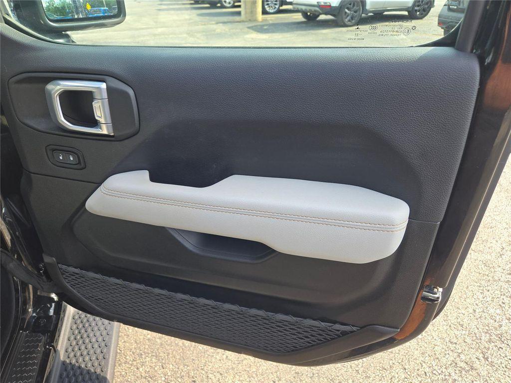 used 2022 Jeep Wrangler Unlimited 4xe car, priced at $32,000