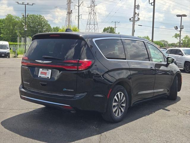 used 2023 Chrysler Pacifica Hybrid car, priced at $27,900