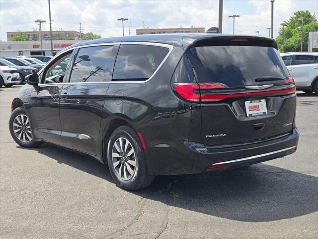 used 2023 Chrysler Pacifica Hybrid car, priced at $27,900