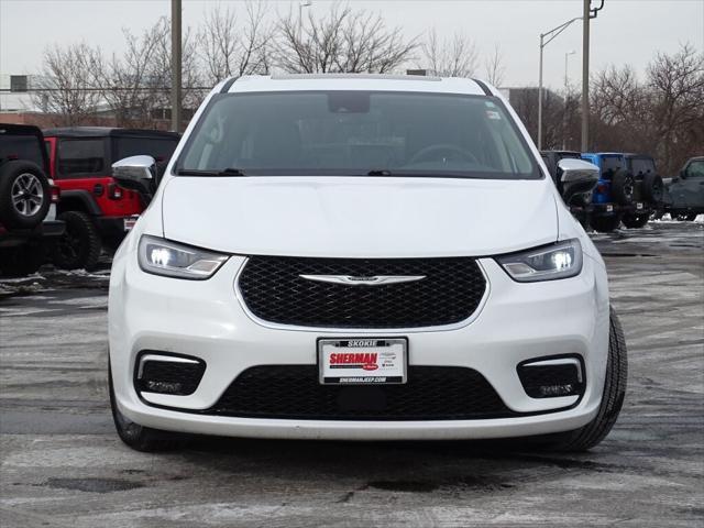 used 2023 Chrysler Pacifica Hybrid car, priced at $29,459