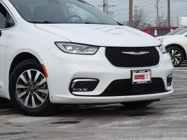 used 2023 Chrysler Pacifica Hybrid car, priced at $29,459