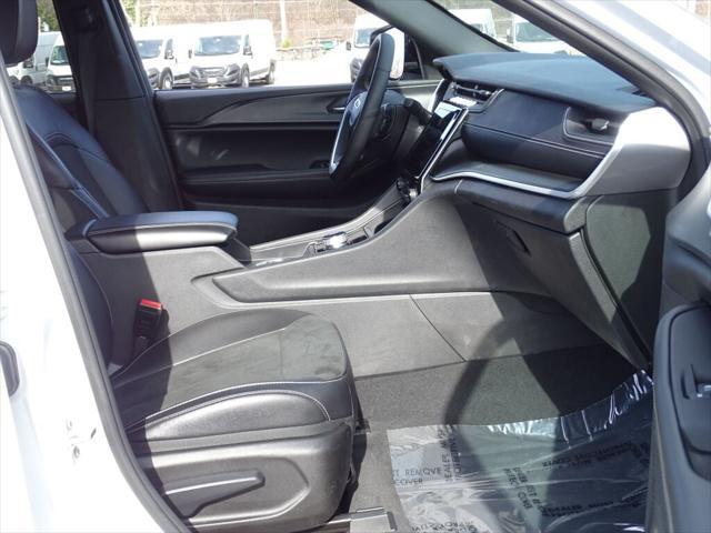 used 2024 Jeep Grand Cherokee car, priced at $33,050