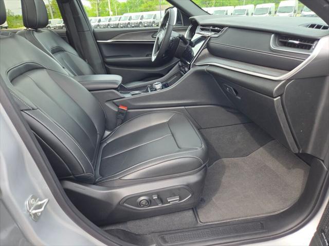 new 2025 Jeep Grand Cherokee car, priced at $46,060
