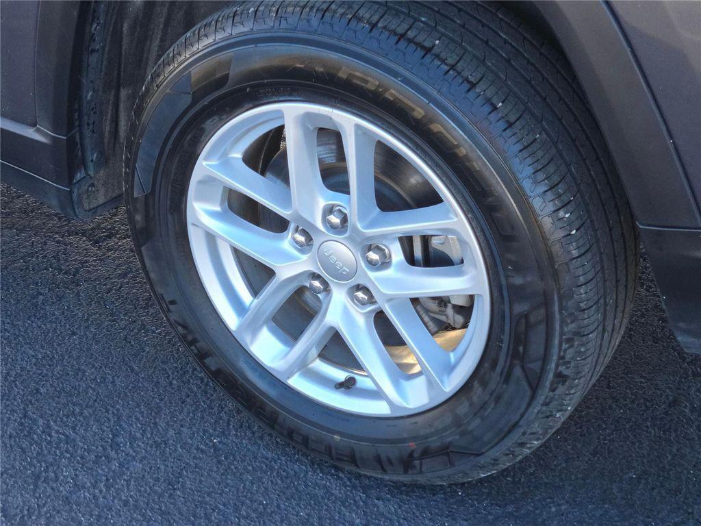 used 2023 Jeep Grand Cherokee L car, priced at $25,055