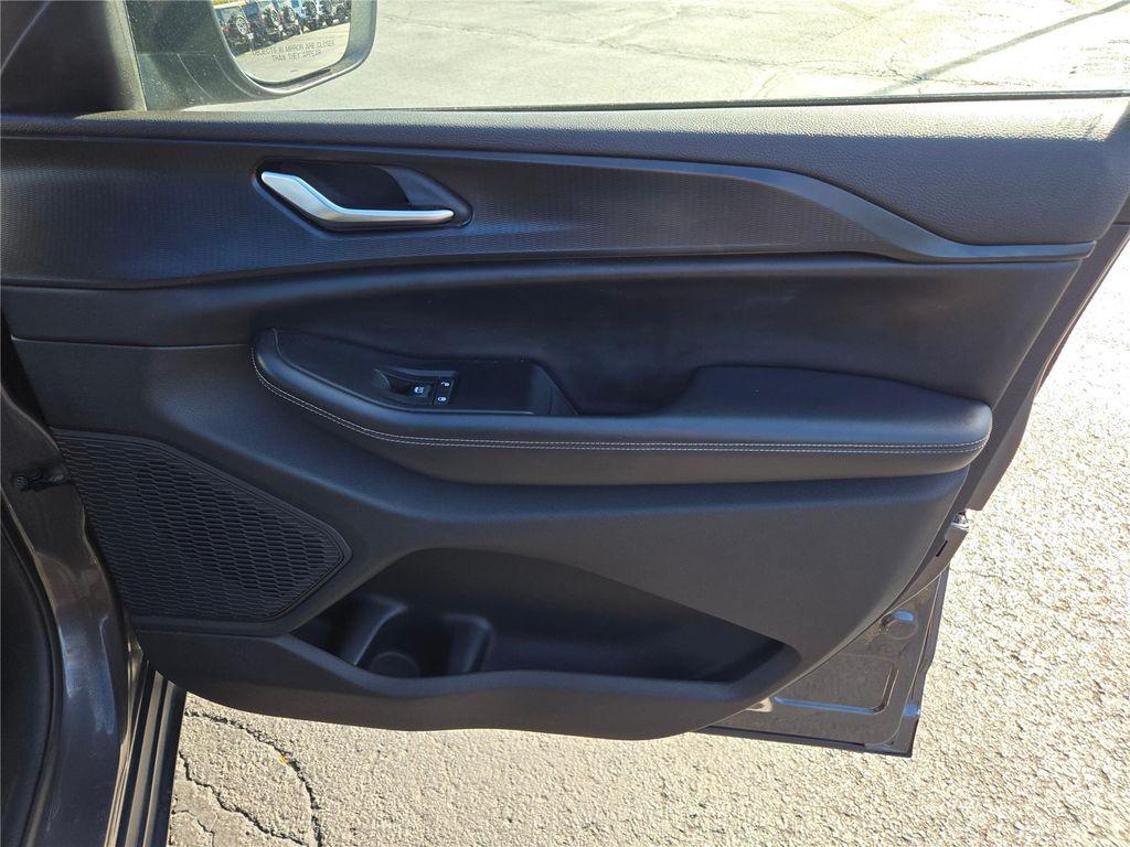 used 2023 Jeep Grand Cherokee L car, priced at $25,055