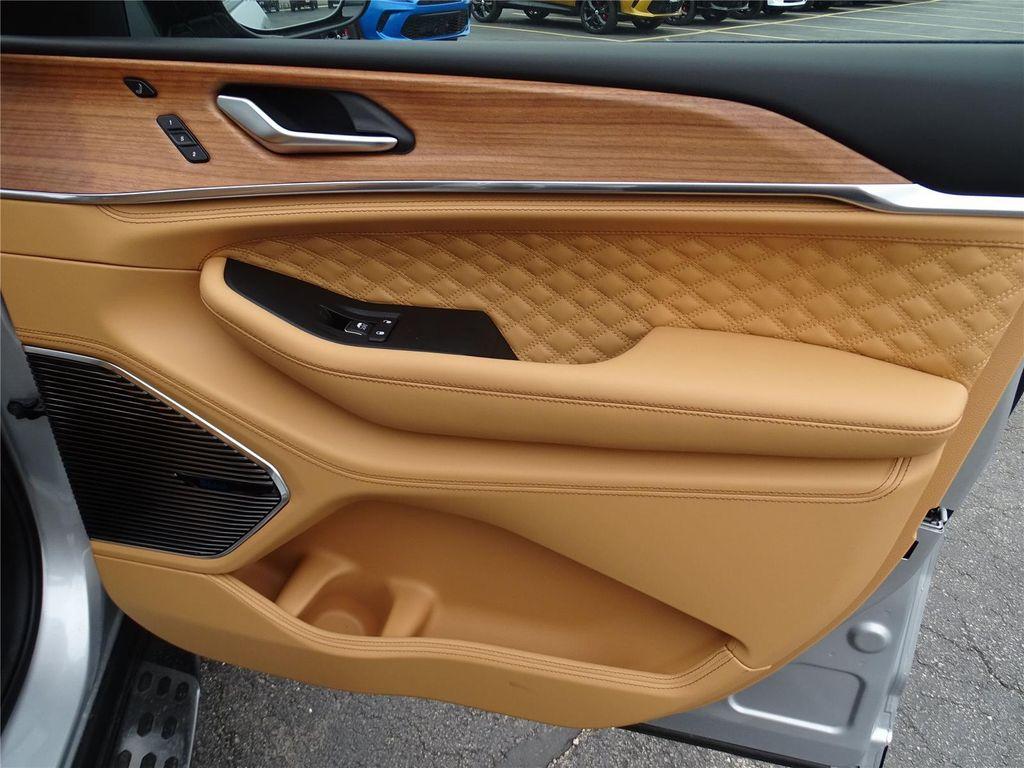 new 2025 Jeep Grand Cherokee car, priced at $63,003