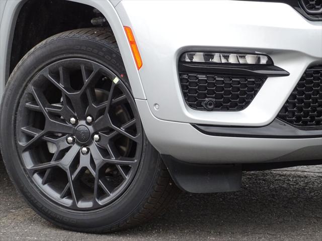 new 2025 Jeep Grand Cherokee car, priced at $67,395