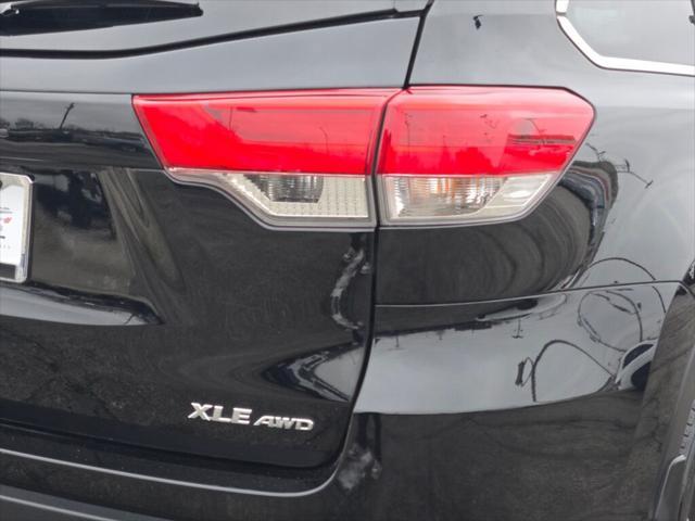 used 2019 Toyota Highlander car, priced at $29,790