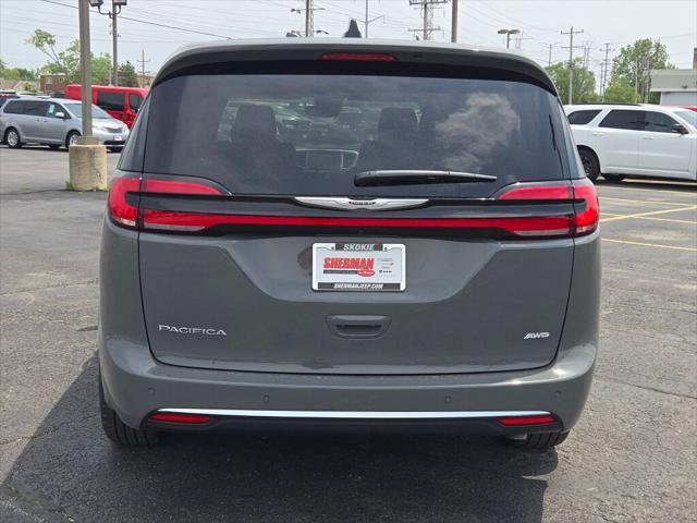 new 2025 Chrysler Pacifica car, priced at $43,215