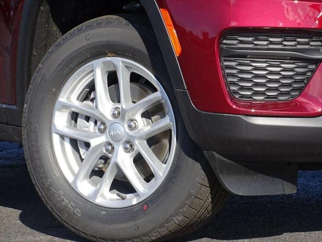 new 2025 Jeep Grand Cherokee car, priced at $34,675