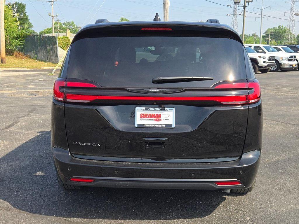 new 2025 Chrysler Pacifica car, priced at $37,733