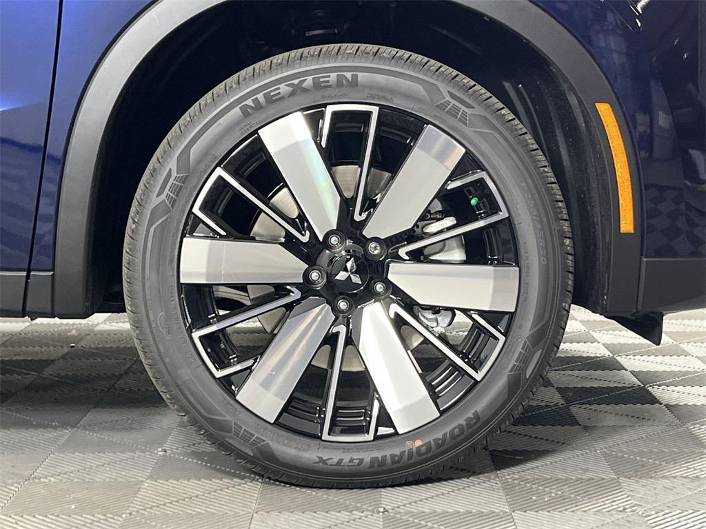 new 2025 Mitsubishi Outlander car, priced at $38,379