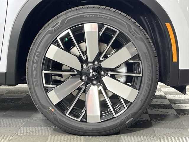 new 2025 Mitsubishi Outlander car, priced at $39,262
