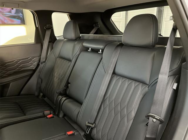 new 2025 Mitsubishi Outlander car, priced at $40,767