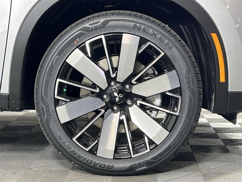 new 2025 Mitsubishi Outlander car, priced at $35,896