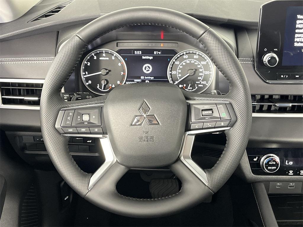 new 2025 Mitsubishi Outlander car, priced at $37,658