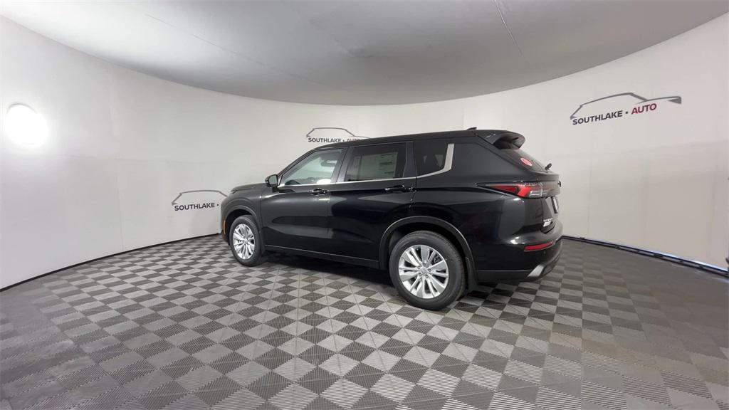 new 2025 Mitsubishi Outlander car, priced at $31,294
