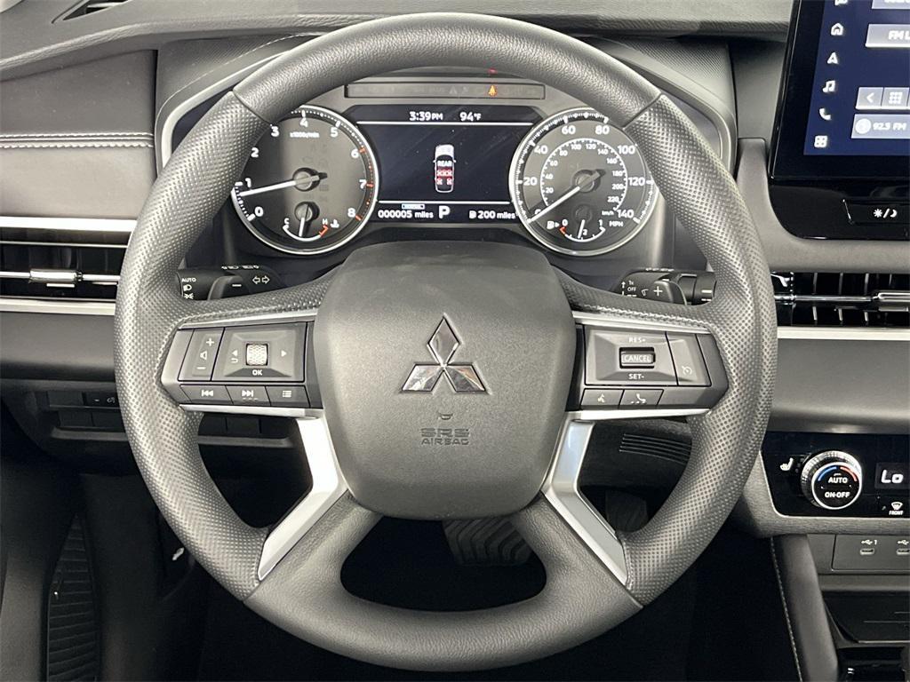 new 2025 Mitsubishi Outlander car, priced at $31,294