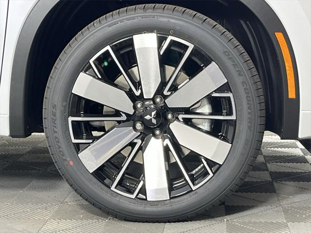 new 2025 Mitsubishi Outlander car, priced at $43,494