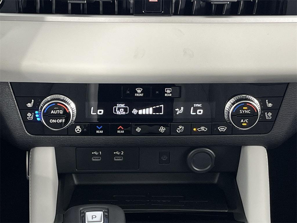 new 2025 Mitsubishi Outlander car, priced at $43,494