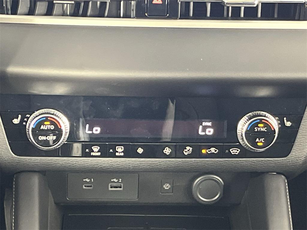 new 2025 Mitsubishi Outlander PHEV car, priced at $47,697