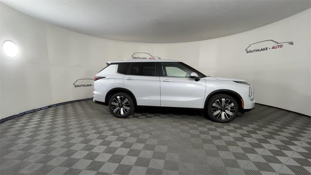 new 2025 Mitsubishi Outlander car, priced at $38,624