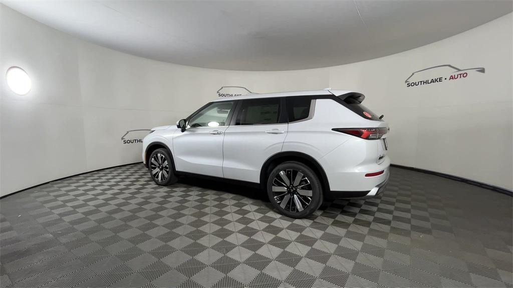 new 2025 Mitsubishi Outlander car, priced at $38,624