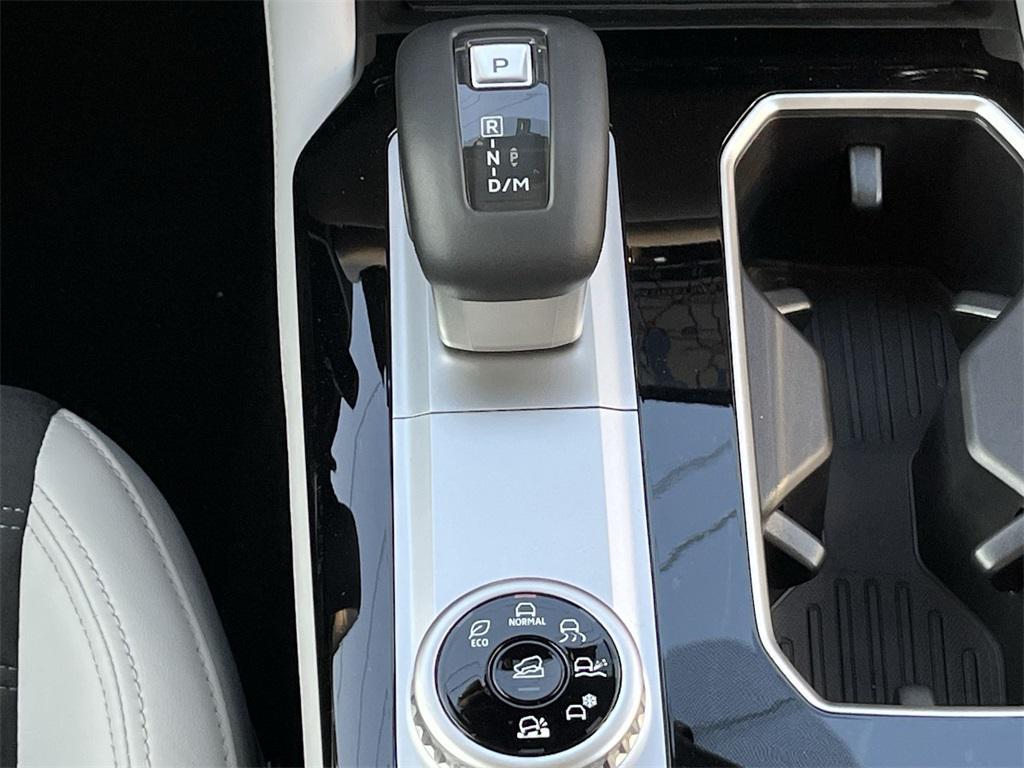 new 2025 Mitsubishi Outlander car, priced at $38,624