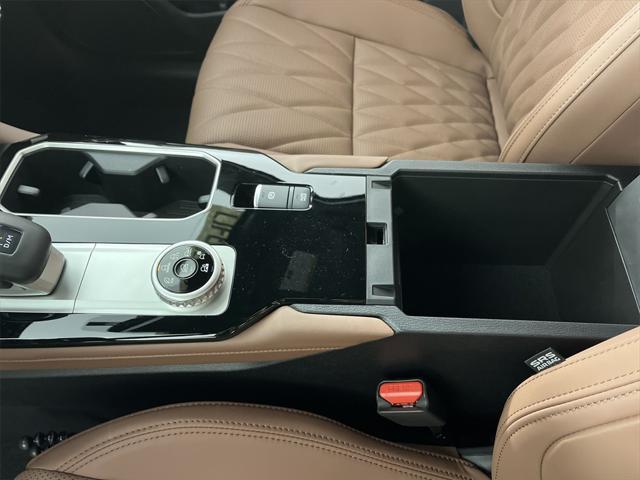new 2025 Mitsubishi Outlander car, priced at $43,832