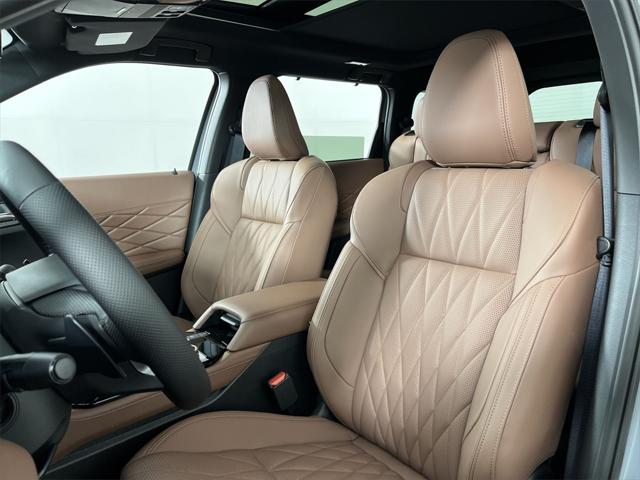 new 2025 Mitsubishi Outlander car, priced at $46,999