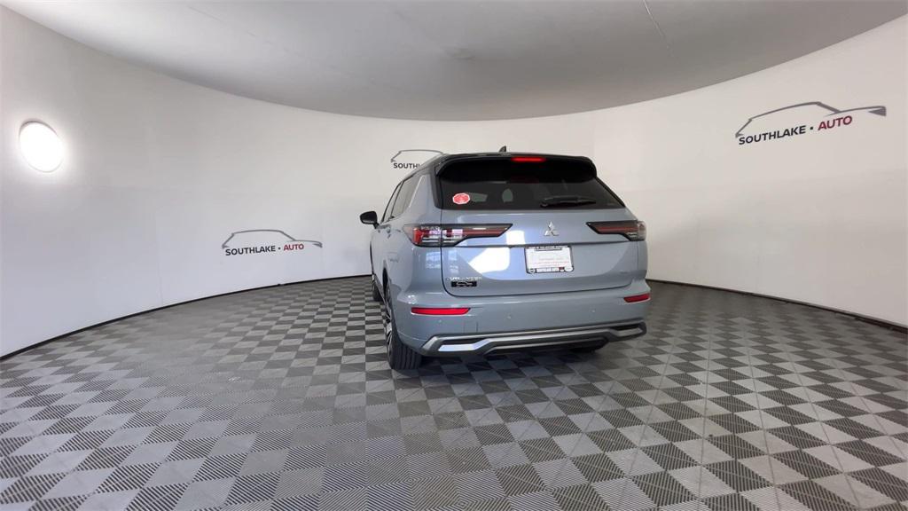 new 2025 Mitsubishi Outlander car, priced at $46,999