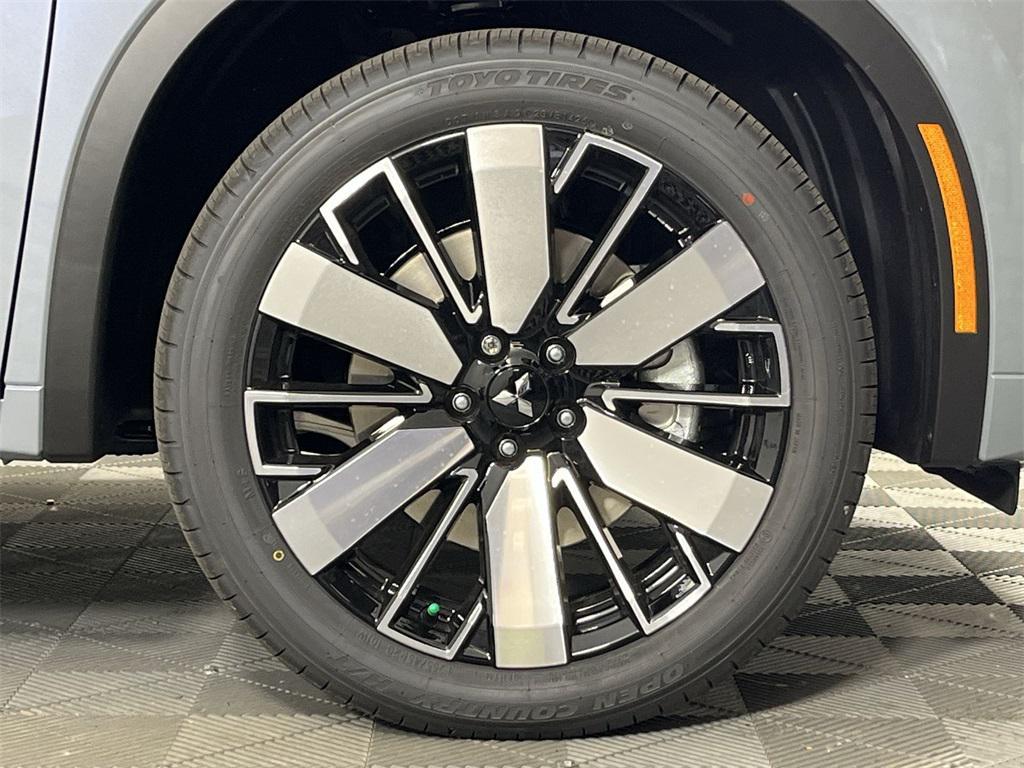 new 2025 Mitsubishi Outlander car, priced at $40,987