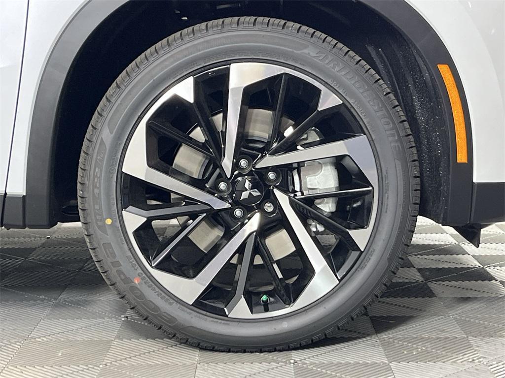 new 2025 Mitsubishi Outlander PHEV car, priced at $45,868