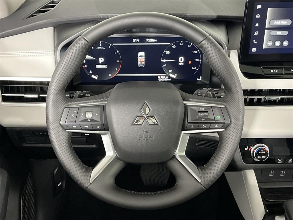new 2025 Mitsubishi Outlander car, priced at $37,626