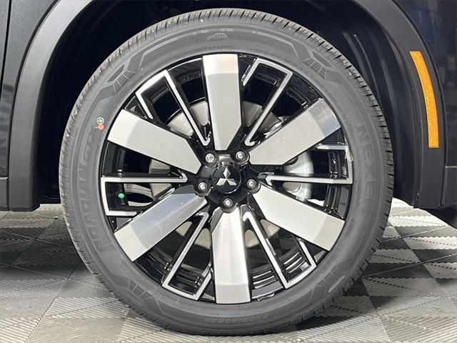 new 2025 Mitsubishi Outlander car, priced at $38,726